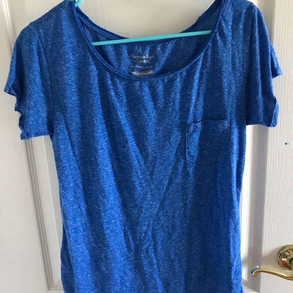 American Eagle feather light tee
